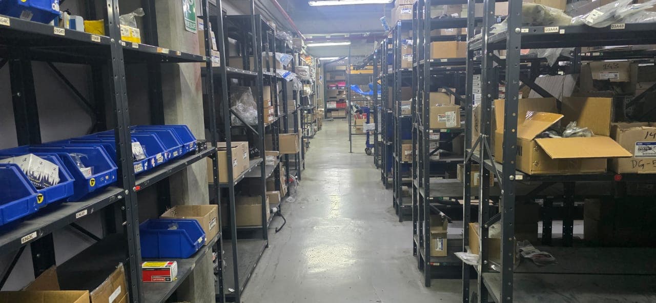 Almacén de repuestos Altautos
